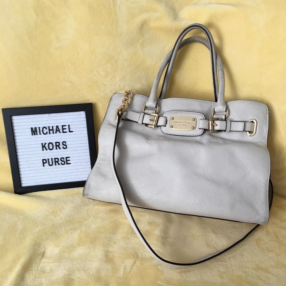 Great Condition Michael Kors Purse. ☺️